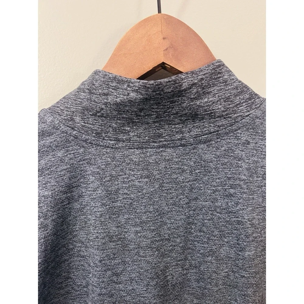 Nike Running Pullover Women S Gray Dri-Fit 1/4 Zip‎ Long Sleeve Athletic Top